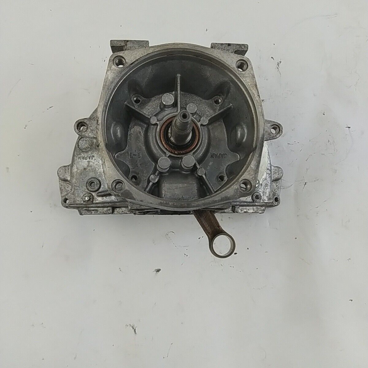 Ricambio CARTER BASAMENTO CILINDRO usato per decespugliatore KAWASAKI TD 40
