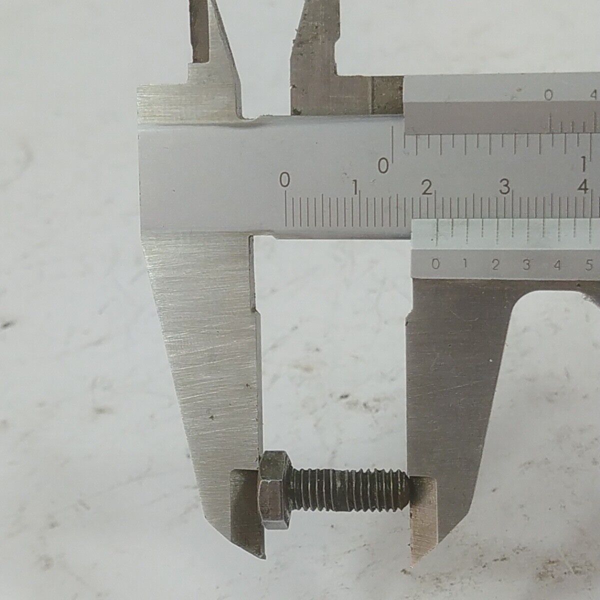 Ricambio per motosega STIHL 08 S VARIE VITI VITE BULLONE MOTORE ORIGINALE usato