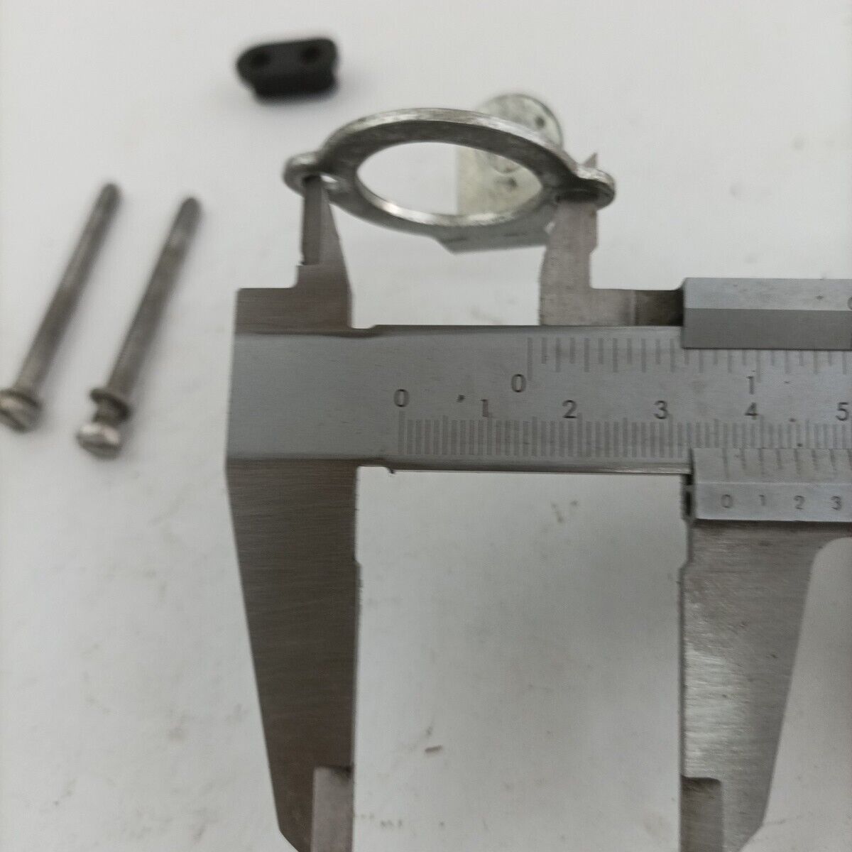 Ricambio SUPPORTO CARBURATORE E FILTRO ARIA MOTOSEGA HOMELITE XL - 12 usato