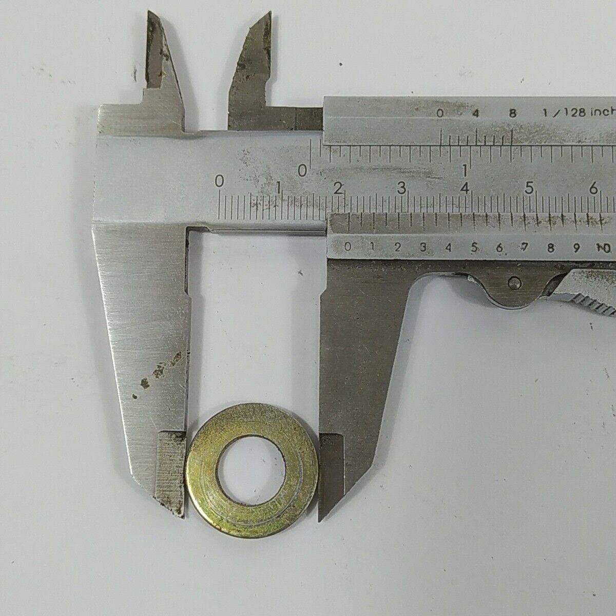 Ricambio VITI VITE ALBERO MOTORE usato per decespugliatore Komatsu ZENOAH G5K