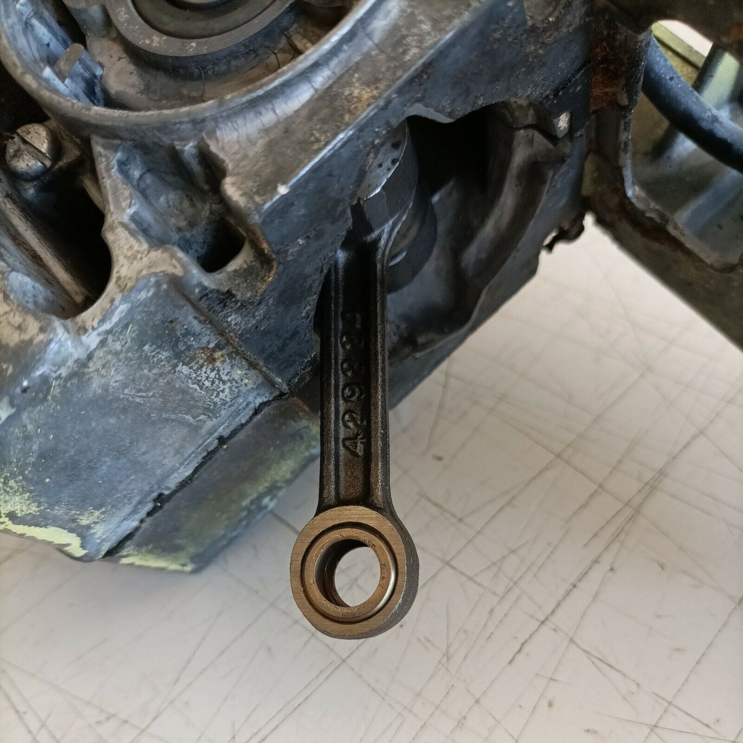 MOTOSEGA PIONEER EASYARC START P20 carter BASAMENTO E ALBERO MOTORE usato