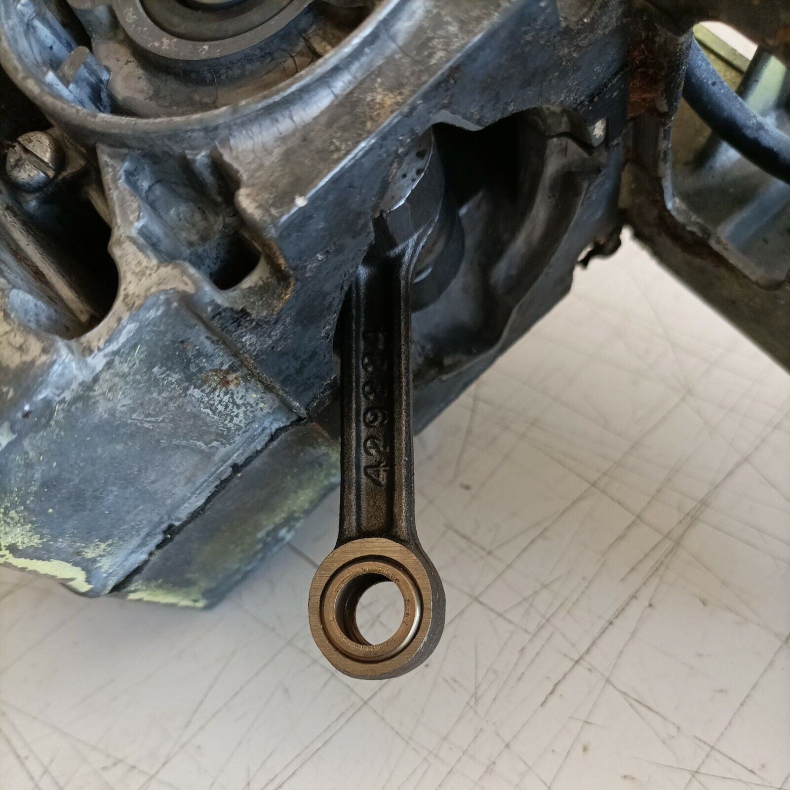 MOTOSEGA PIONEER EASYARC START P20 carter BASAMENTO E ALBERO MOTORE usato