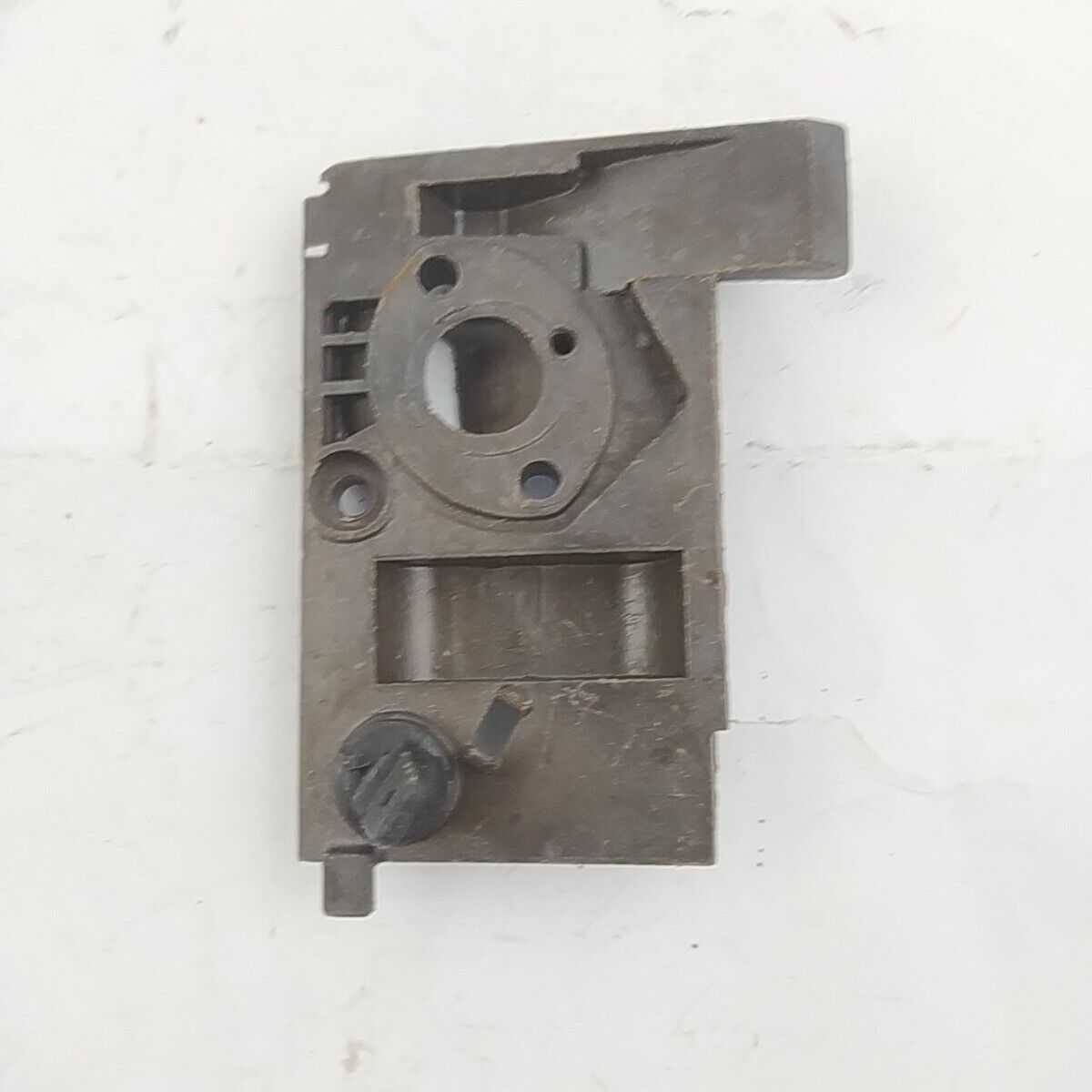 ricambi MOTOSEGA Blitz Oleo mac 240  FLANGIA COLLETTORE CARBURATORE usato