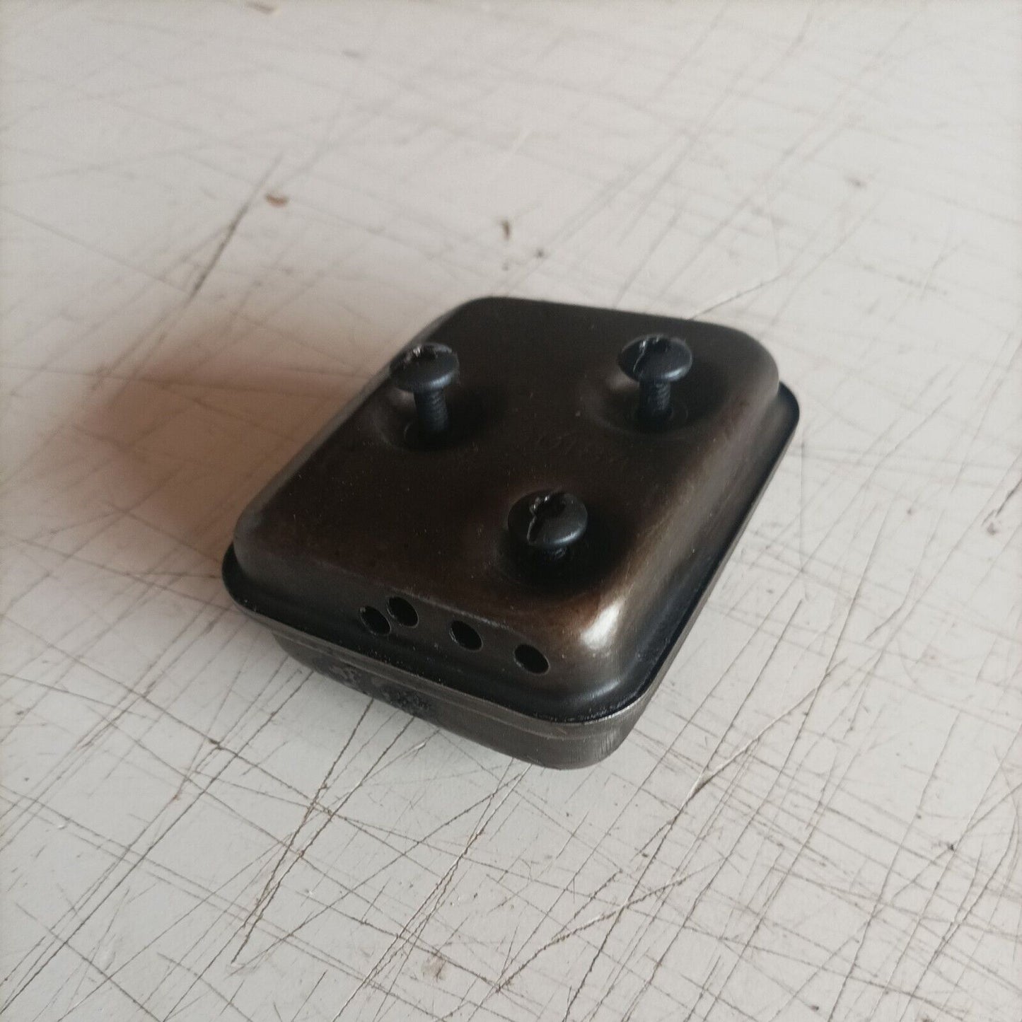 MARMITTA TERMINALE DI SCARICO PER MOTOSEGA KENDO CHAIN SAW CS38 ricambi usati