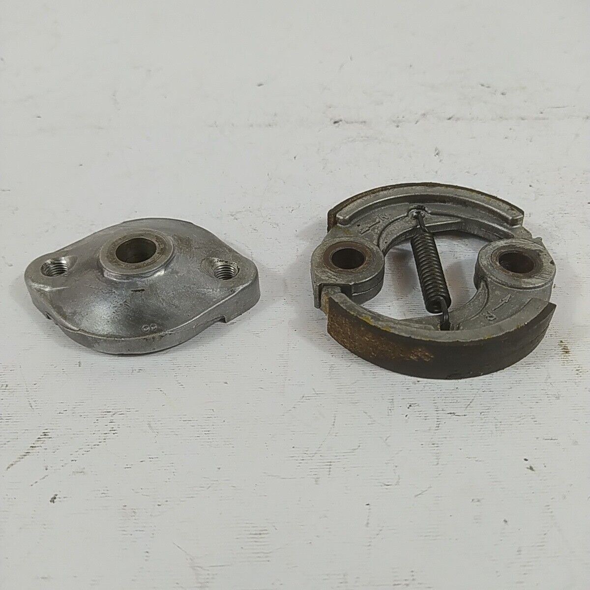 Ricambio DECESPUGLIATORE kawasaki kt 17 FRIZIONE TRASMISSIONE campana usato