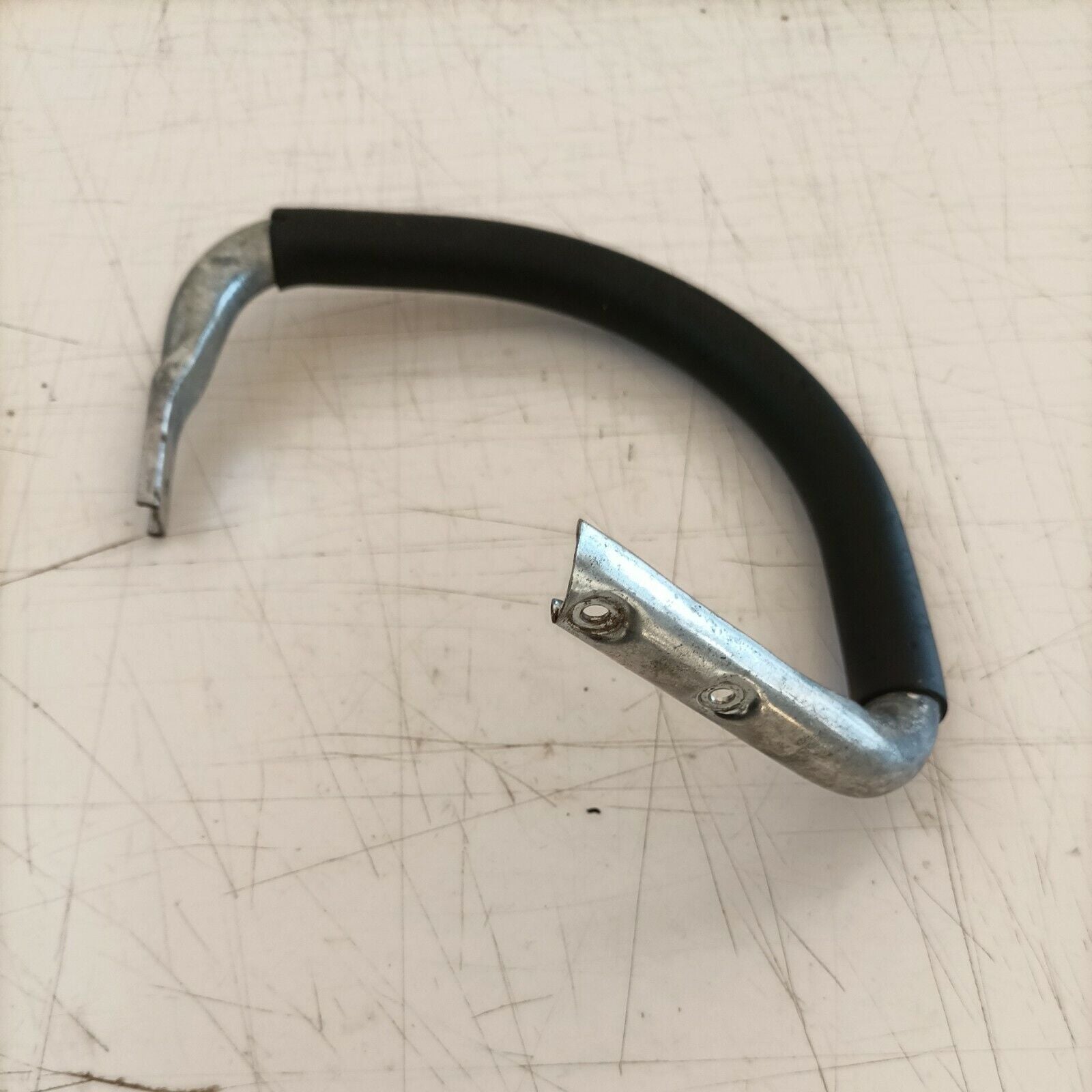 IMPUGNATURA MANIGLIA superiore PER MOTOSEGA MCCULLOCH PM 480 ricambi usati
