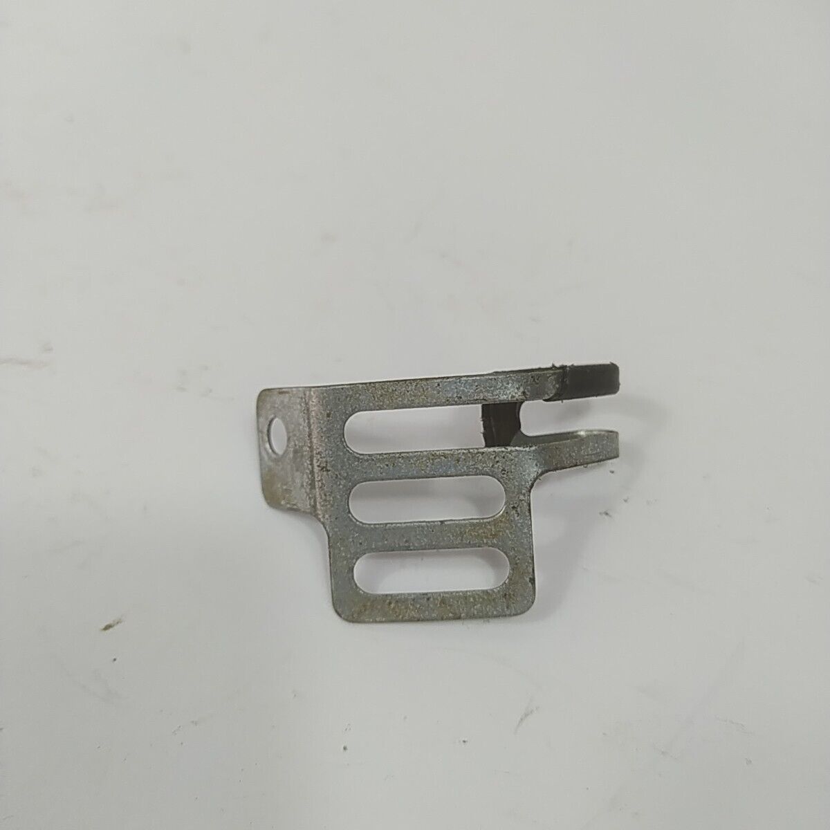 STAFFA PASSA TUBI FILO per DECESPUGLIATORE BLUE BIRD ZANE' ZM  27 ricambi usati