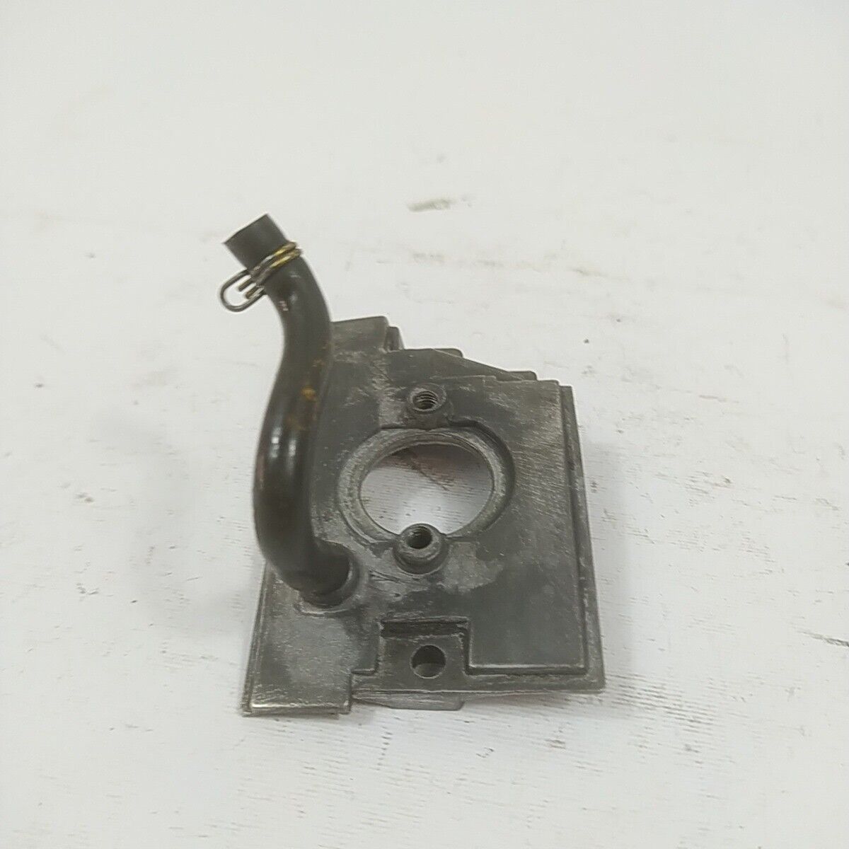 Ricambio FLANGIA RACCORDO CARBURATORE ORIGINALE per motosega CASTOR CP 700 usato