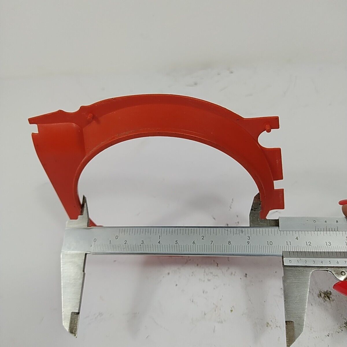 Ricambio usato CONVOGLIATORE COPERCHIO di AVVIAMENTO per motosega DOLMAR 116 si