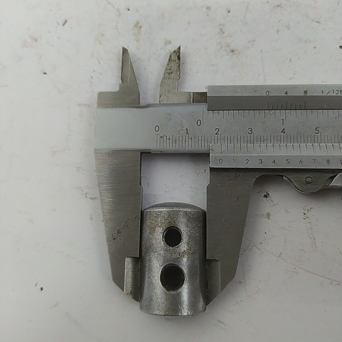 Ricambi SUPPORTO IMPUGNATURA MANIGLIA usati per motosega CASTOR C70 ALPINA A70 