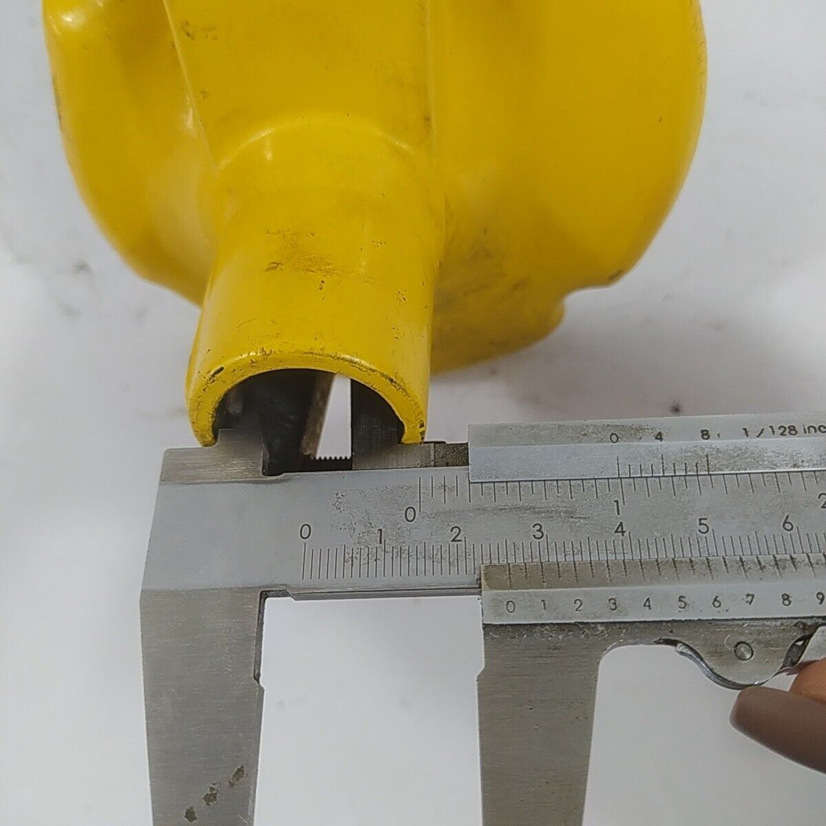 Ricambio SUPPORTO CAMPANA FRIZIONE usato DECESPUGLIATORE mcculloch SUPER MAC 26