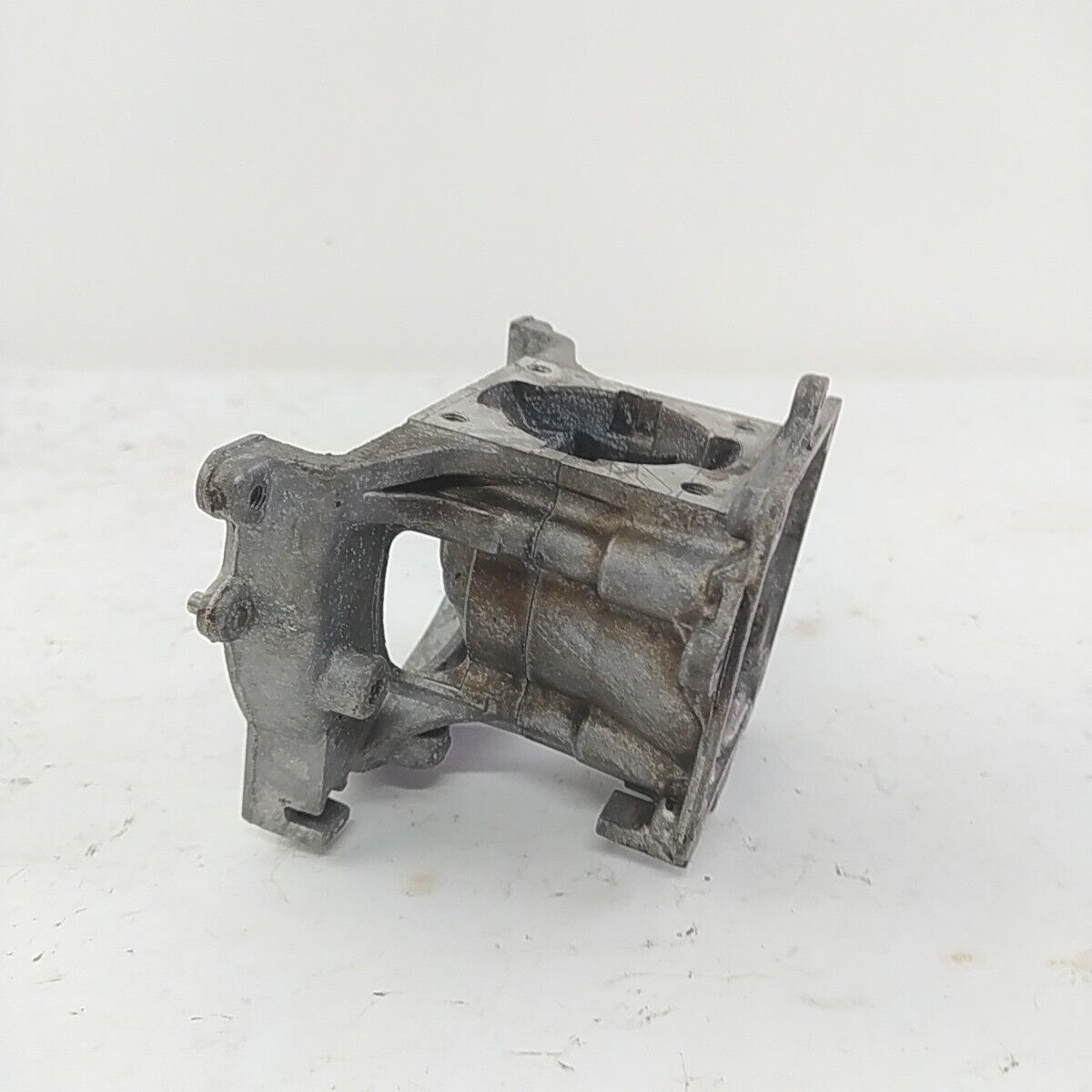 ricambio BASAMENTO CILINDRO motore usato per decespugliatore KAWASAKI TD 33