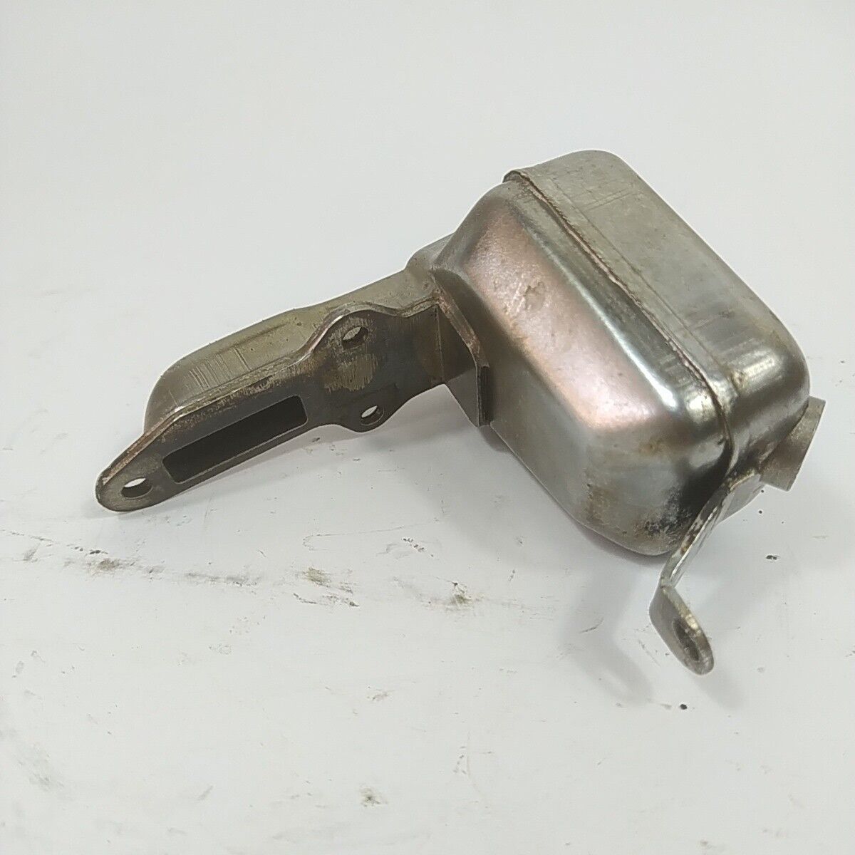 ricambio usato MARMITTA TERMINALE DI SCARICO PER MOTOSEGA castor ALPINA PROF 45