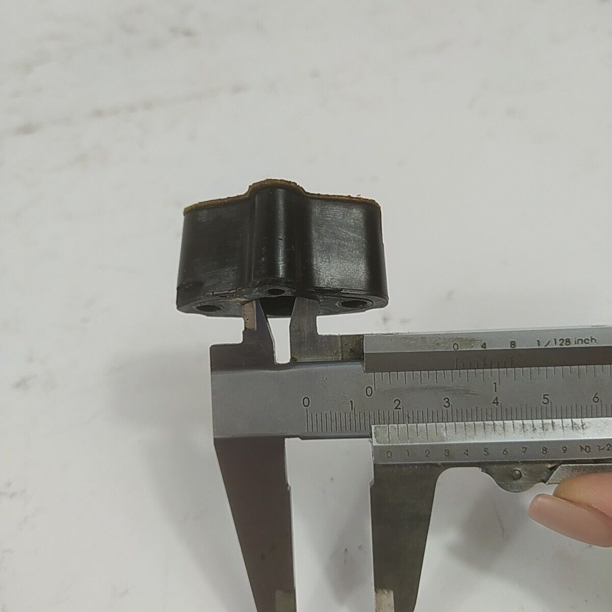 Ricambio FLANGIA RACCORDO CARBURATORE per motosega ALPINA CASTOR 41 usato