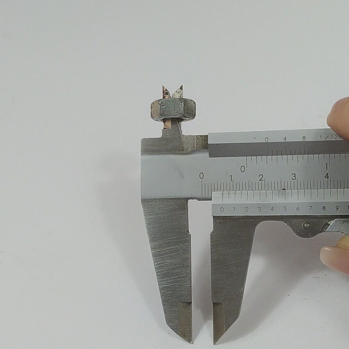 Ricambio per motosega ALPINA 500 DADO DADI BARRA CATENA DI GUIDA originale usato