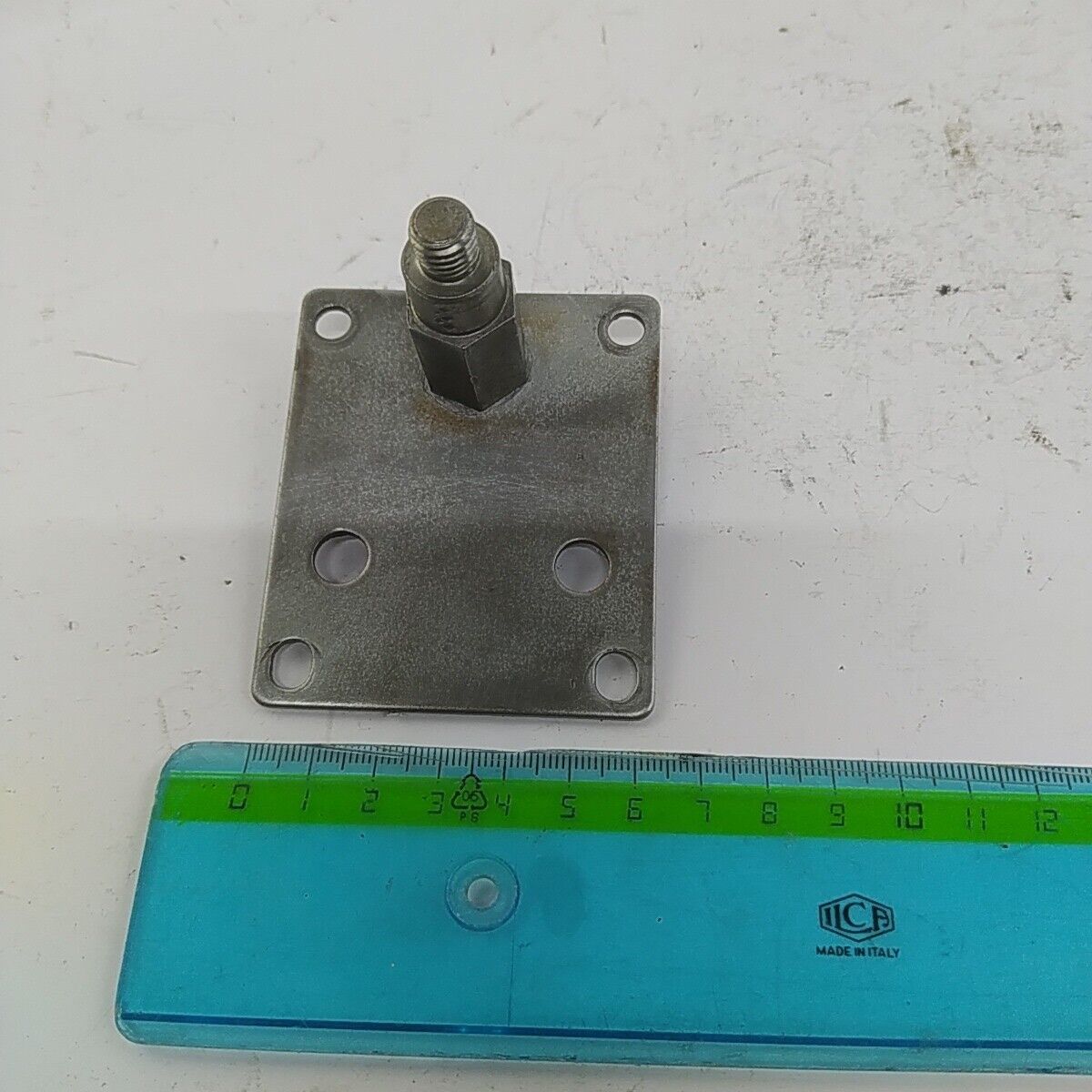 Ricambio usato STAFFA SUPPORTO MOTORE A ZAINO decespugliatore MITSUBISHI T200