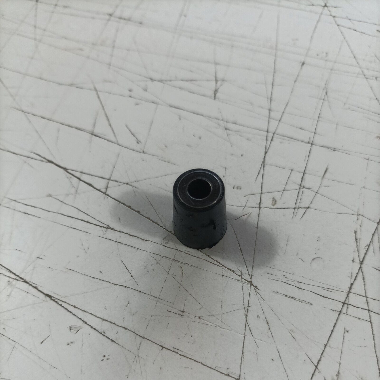 MOTOSEGA OLEOMAC OM 251 SPESSORE supporto DISTANZIATORE BOBINA ricambi usati