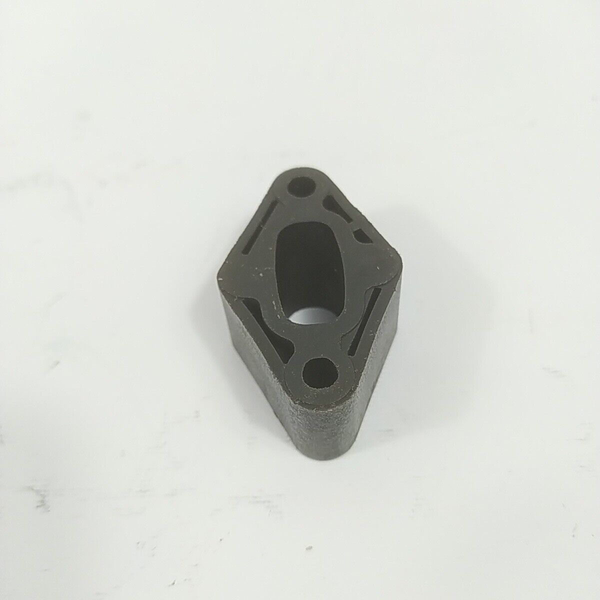 Ricambi usati per decespugliatore MCCULLOCH BP 38 FLANGIA COLLETTORE CARBURATORE