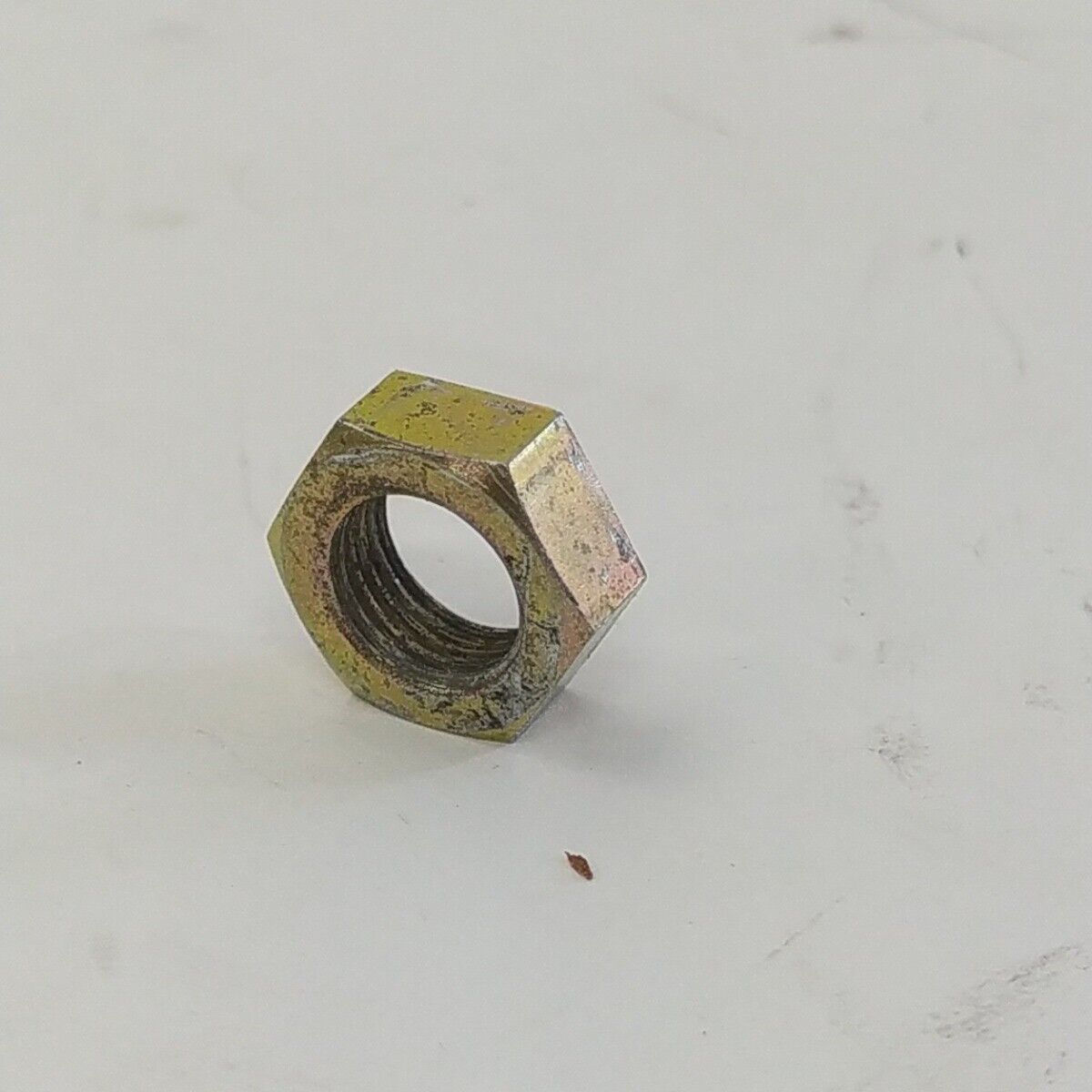 Ricambio DADO ALBERO MOTORE VOLANO usato per decespugliatore Komatsu ZENOAH G4K