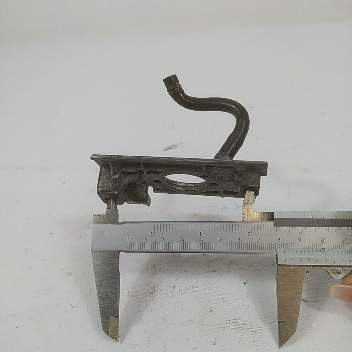 Ricambio FLANGIA RACCORDO CARBURATORE ORIGINALE per motosega CASTOR CP 700 usato