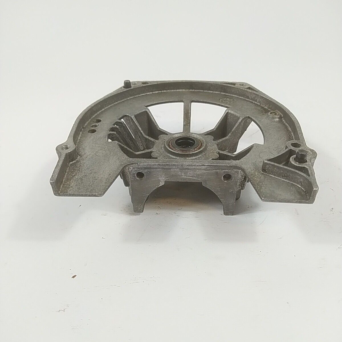 Ricambio CARTER BASAMENTO CILINDRO usato per decespugliatore OLEO MAC DYNAMAC