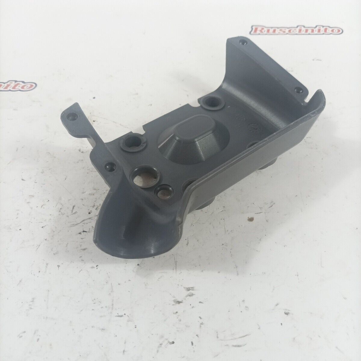 STAFFA SERBATOIO per DECESPUGLIATORE Emak Efco Oleo mac Dynamac ricambi usati
