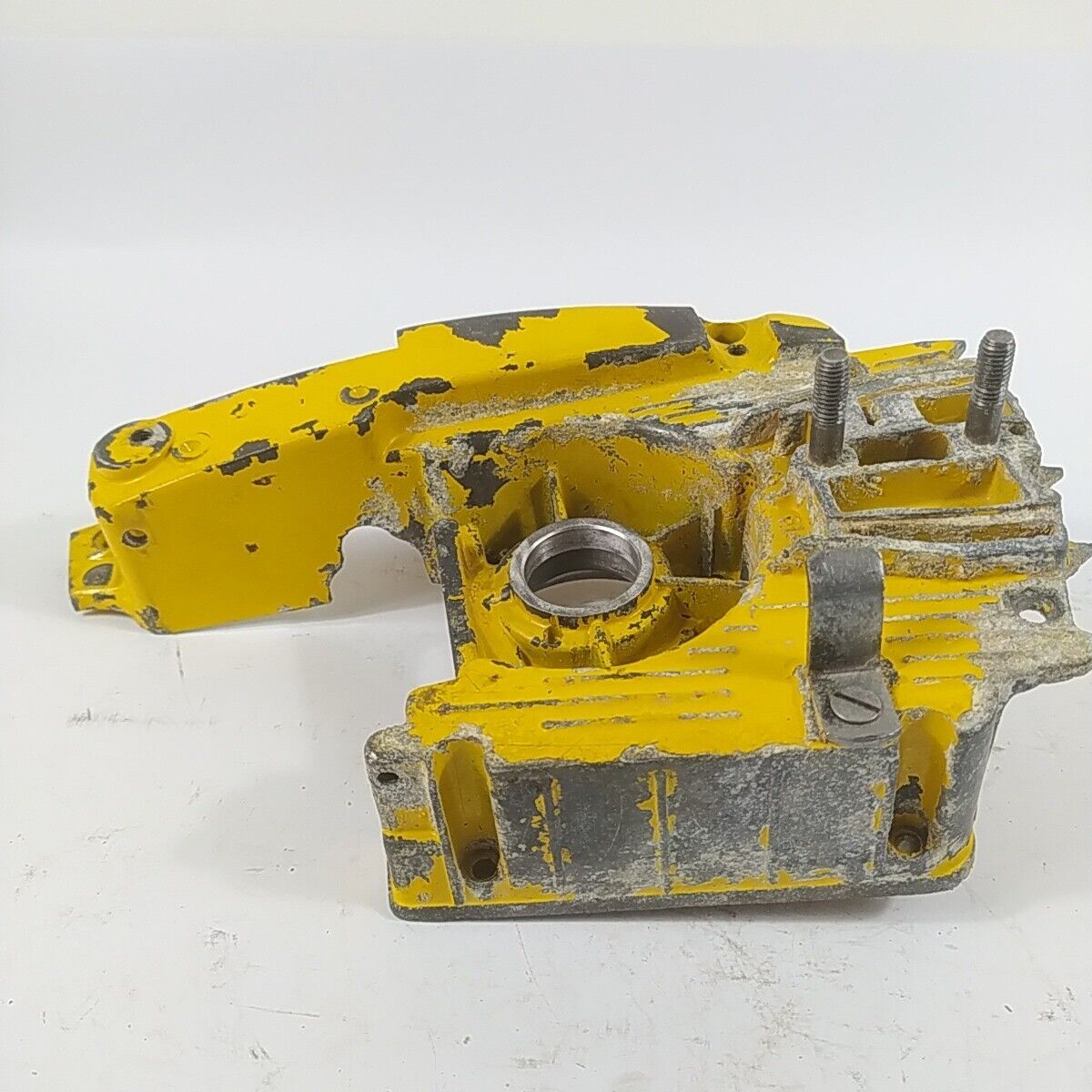 ricambio CARTER BASAMENTO ALBERO MOTORE lato frizione motosega ALPINA p 70 usati