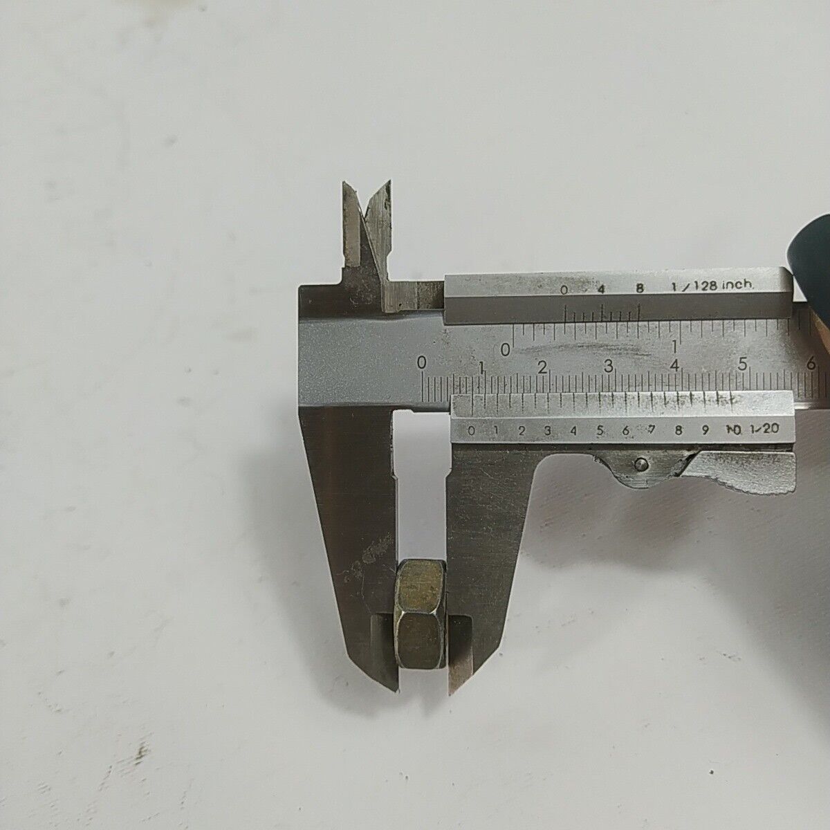 ricambi DECESPUGLIATORE BLUE BIRD ZM 54 DADO ALBERO MOTORE LATO VOLANO usati