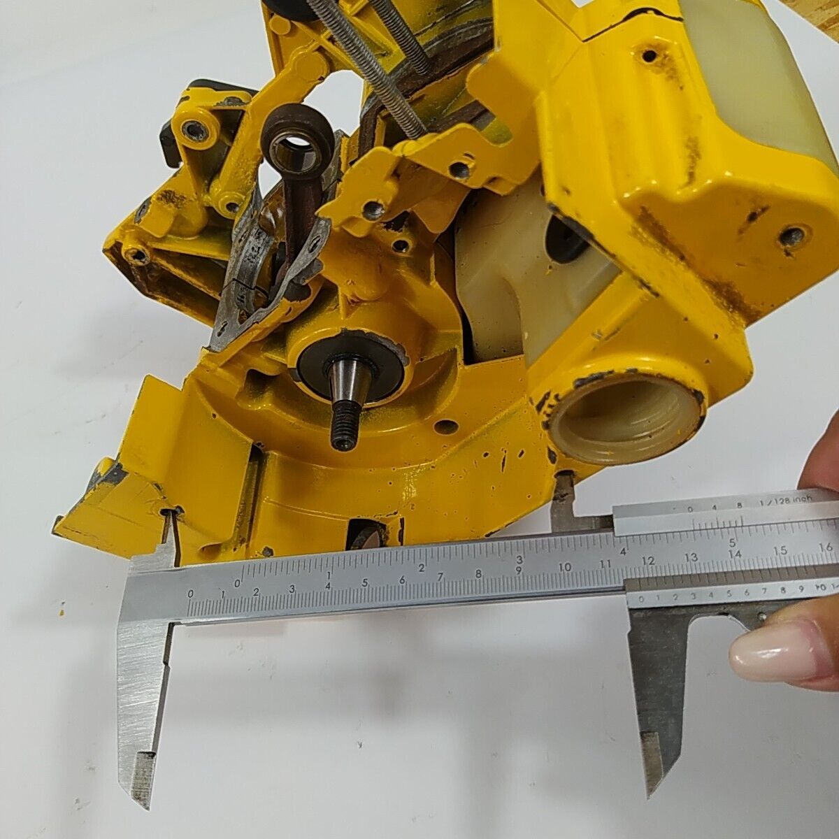 CARTER SERBATOIO carburante e albero motore MOTOSEGA MCCULLOCH PM 484 usato
