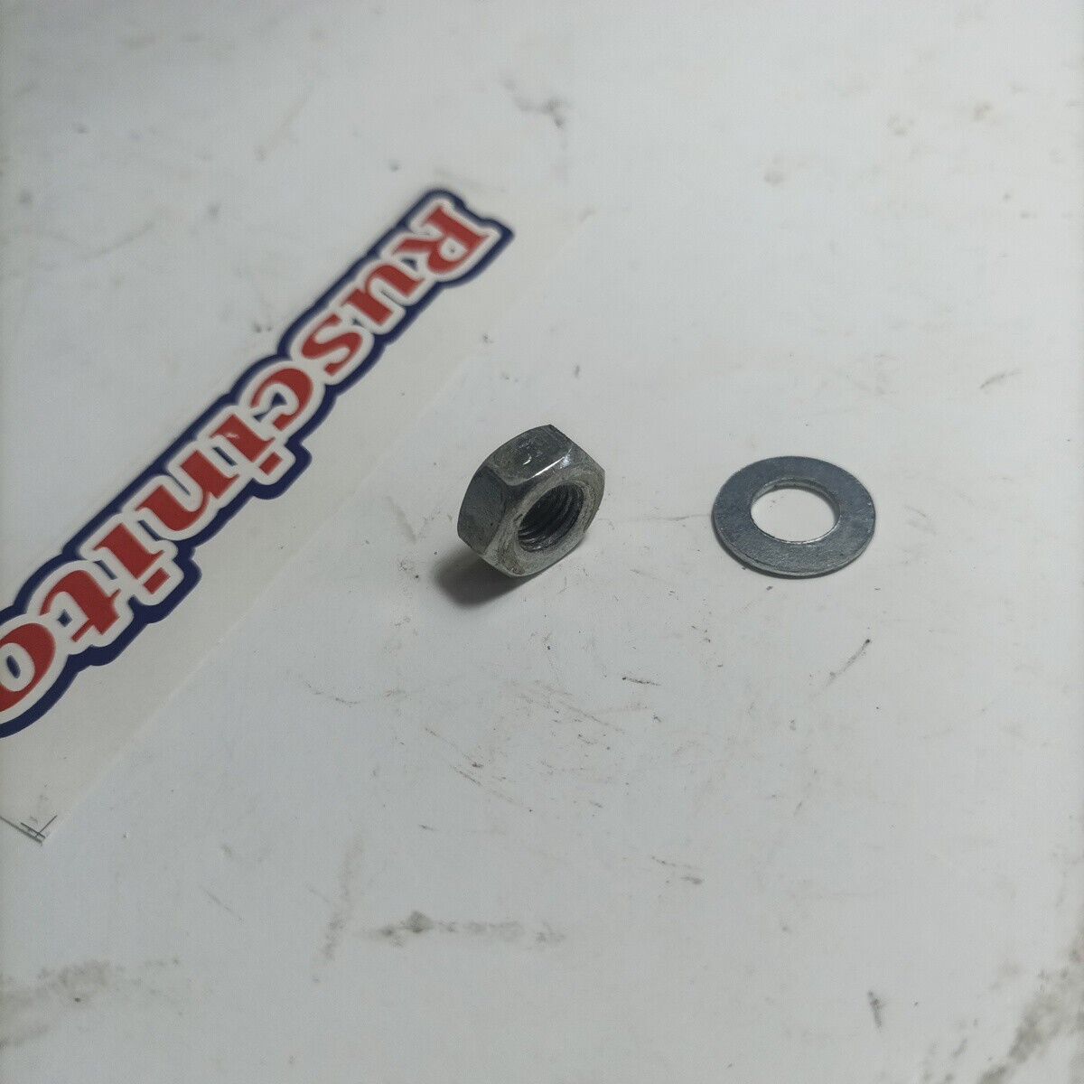 Ricambio DADO VOLANO ALBERO MOTOR Usato per decespugliatore SANDRIGARDEN GBL 26 