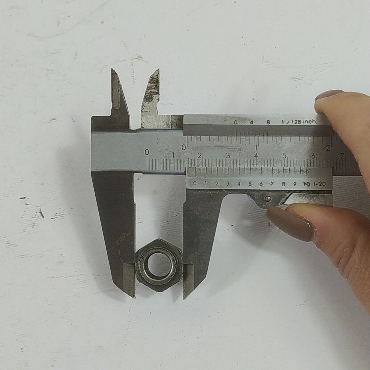 Ricambi usati per decespugliatore MCCULLOCH BP 38 AV DADO LATO TRASMISSIONE