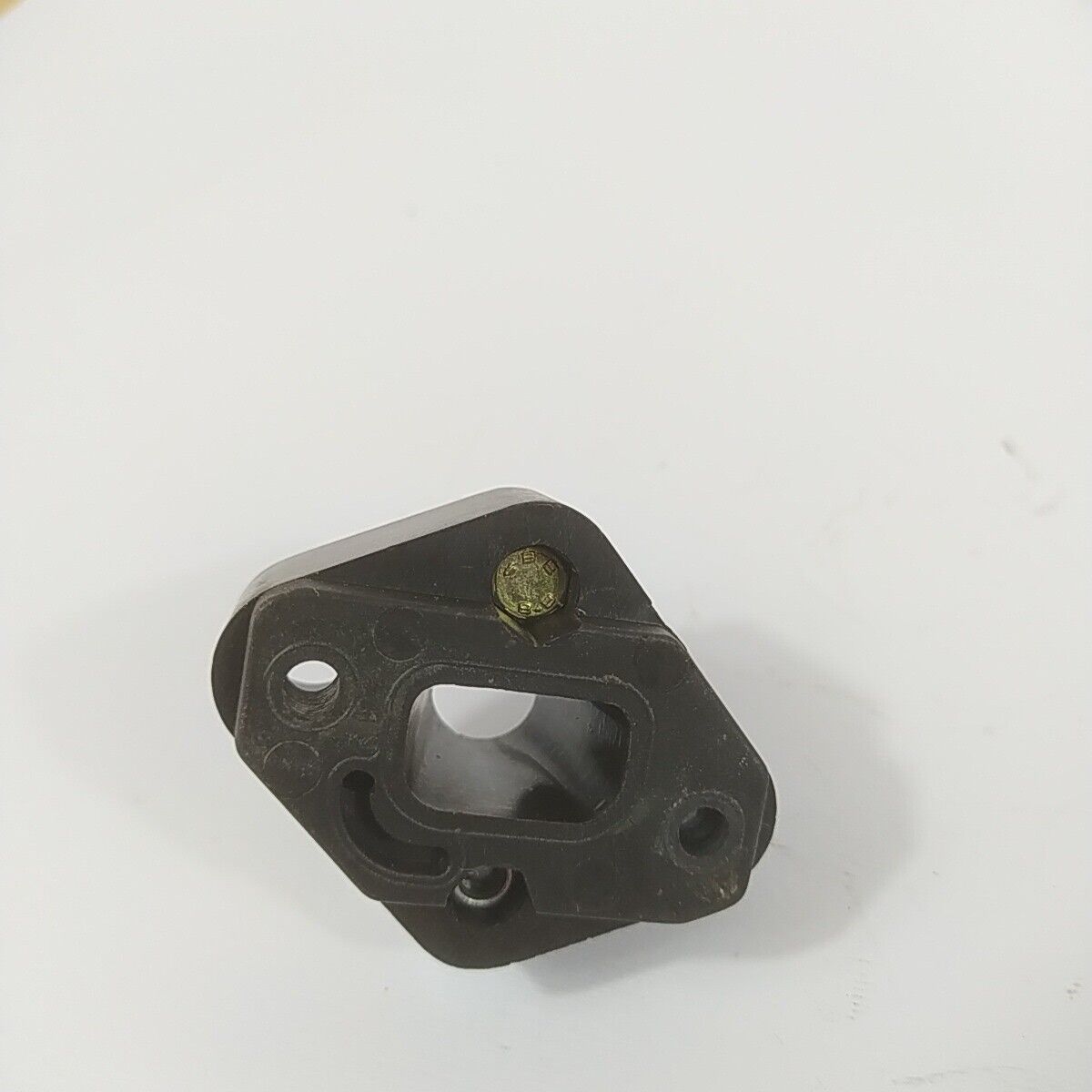 Ricambio FLANGIA COLLETTORE usato per decespugliatore MITSUBISHI MARUYAMA