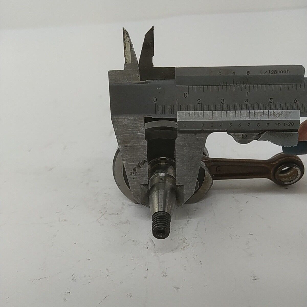 Ricambio usato ALBERO MOTORE originale decespugliatore Mcculloch ELITE 4000 3500