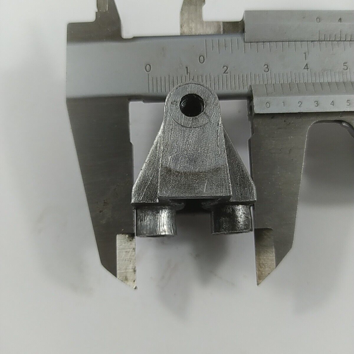 Ricambi MOTOSEGA EFCO BLITZ 35 OLEOMAC usati SUPPORTO PER MANIGLIA IMPUGNATURA 