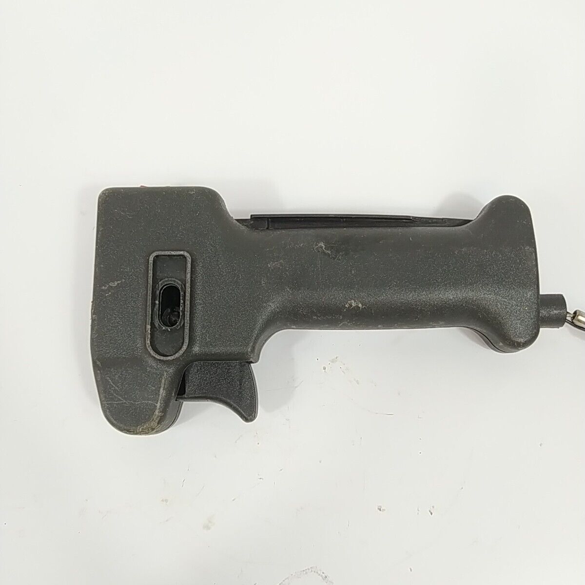 Ricambio MANIGLIA IMPUGNATURA 25 usato per DECESPUGLIATORE MCCULLOCH GT 50