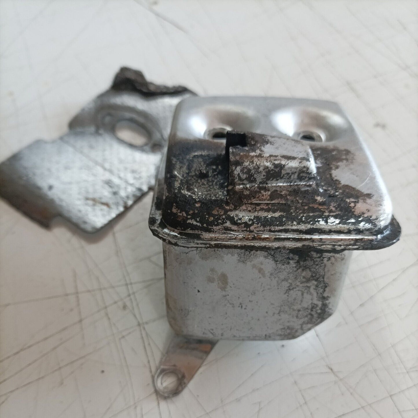 DECESPUGLIATORE ALPINA BC 35 S MARMITTA SILENZIATORE TERMINALE ricambi usato