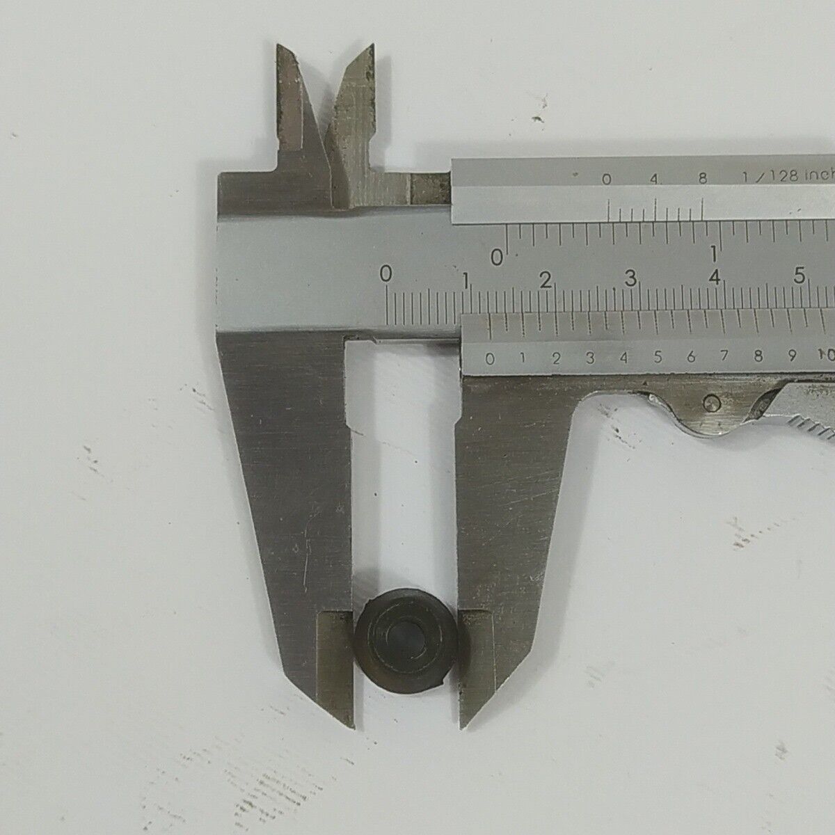 Ricambio per decespugliatore EFCO 8250 GOMMINI DISTANZIALI SUPPORTO BOBINA usato