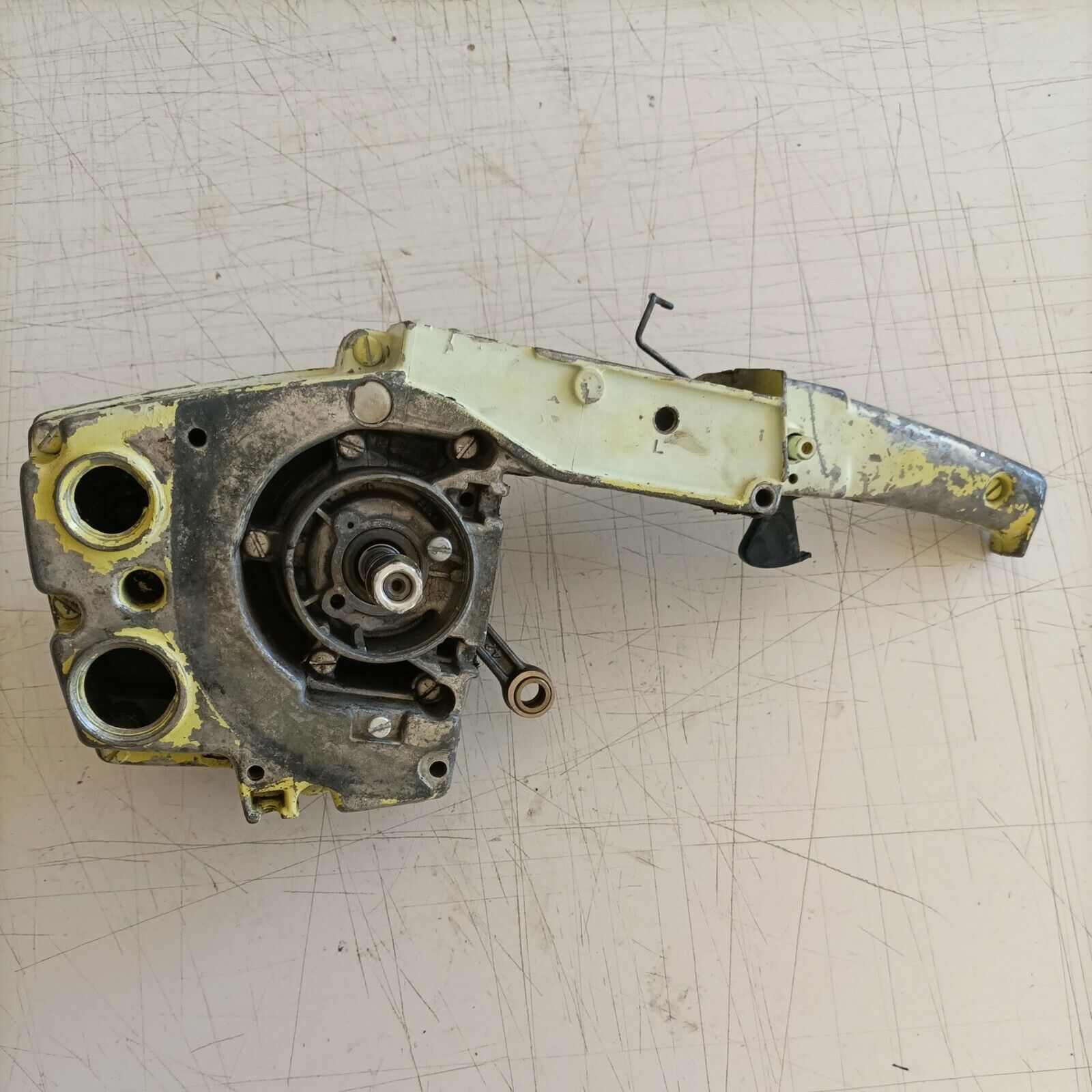 MOTOSEGA PIONEER EASYARC START P20 carter BASAMENTO E ALBERO MOTORE usato