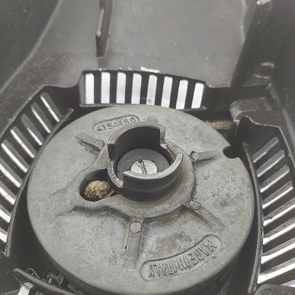 ricambio COPERCHIO DI AVVIAMENTO TRASCINATORE per motosega ALPINA PROF 70 usati