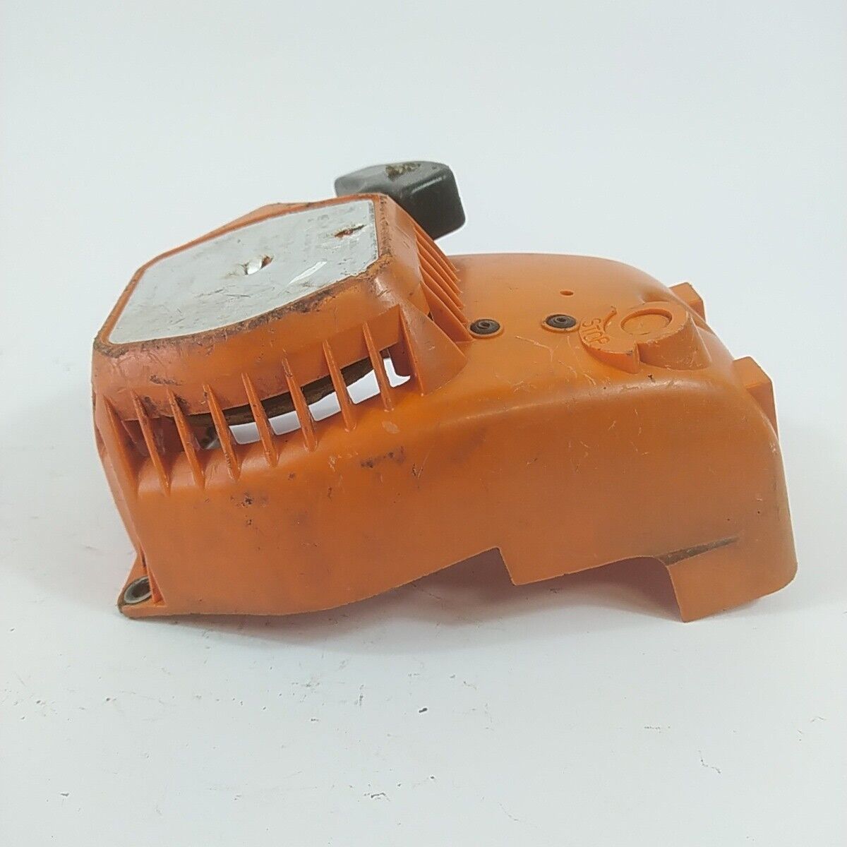 Ricambio usato COPERCHIO DI AVVIAMENTO A STRAPPO per DECESPUGLIATORE EMAK EFCO