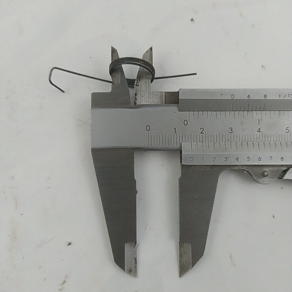 Ricambio  MOLLA COMANDO ACCELERATORE motosega MCCULLOCH  eager beaver 2014 usato