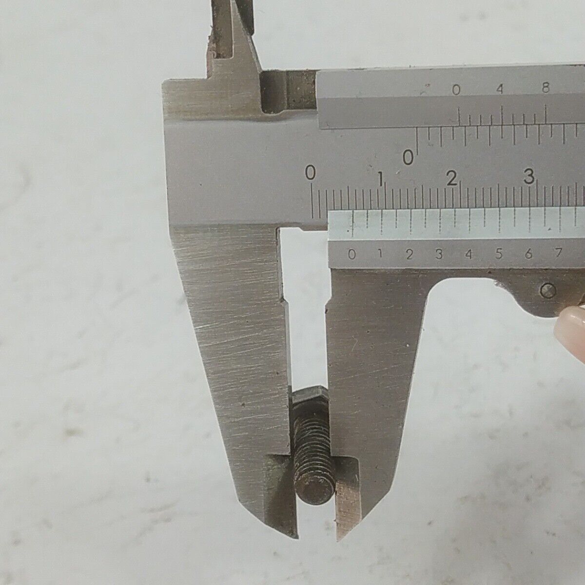 Ricambio per motosega STIHL 08 S VARIE VITI VITE BULLONE MOTORE ORIGINALE usato