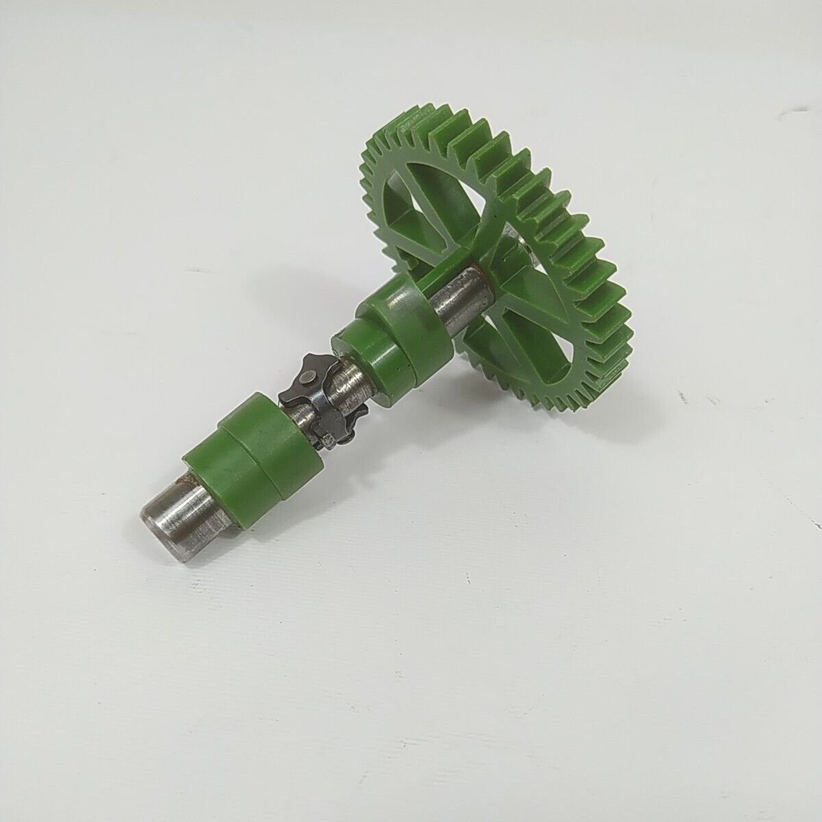 Ricambio ALBERO A CAMME MOTORE per tosaerba Briggs & Stratton 675 EXi usato