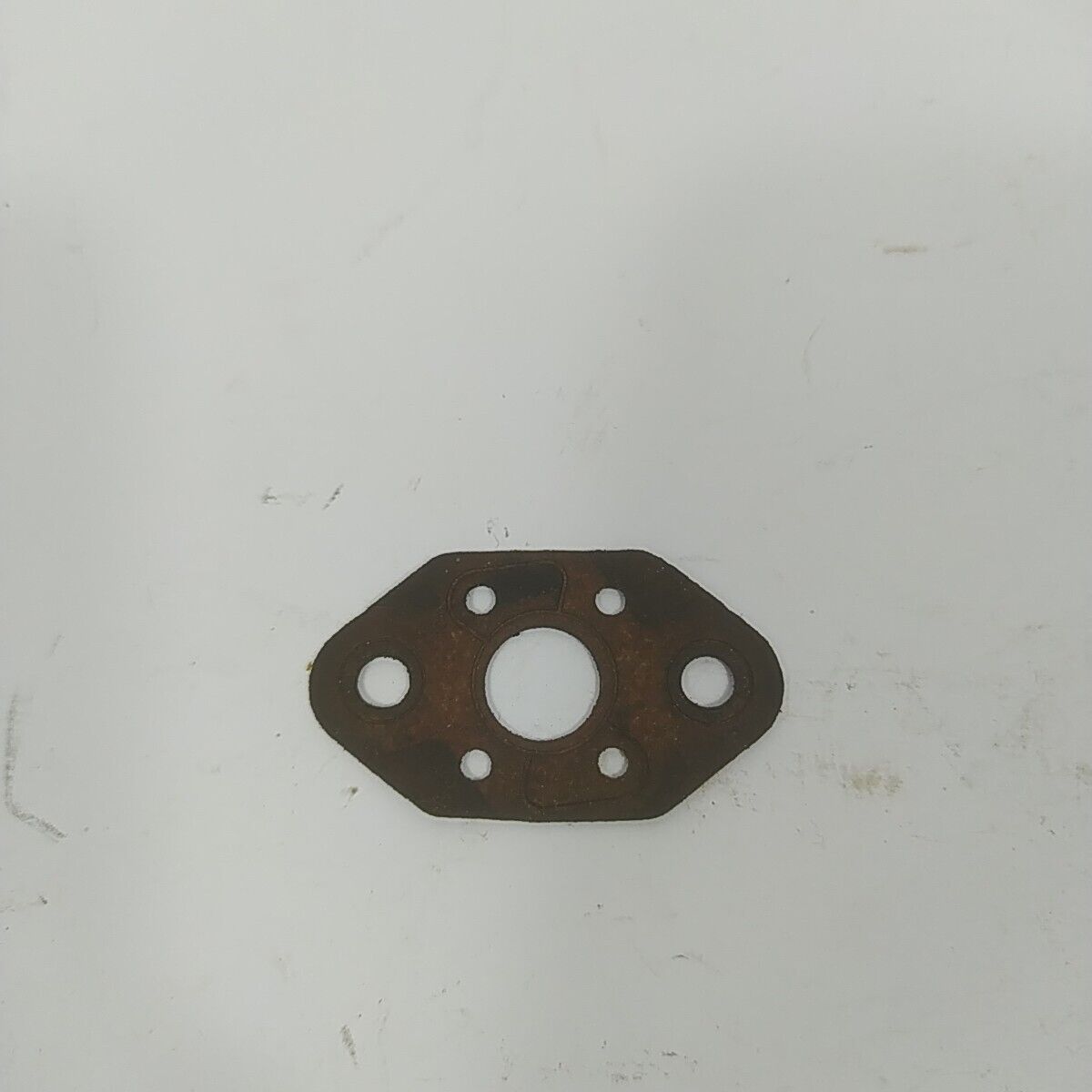 Ricambio per decespugliatore EFCO 8250 GUARNIZIONE collettore CARBURATORE usato