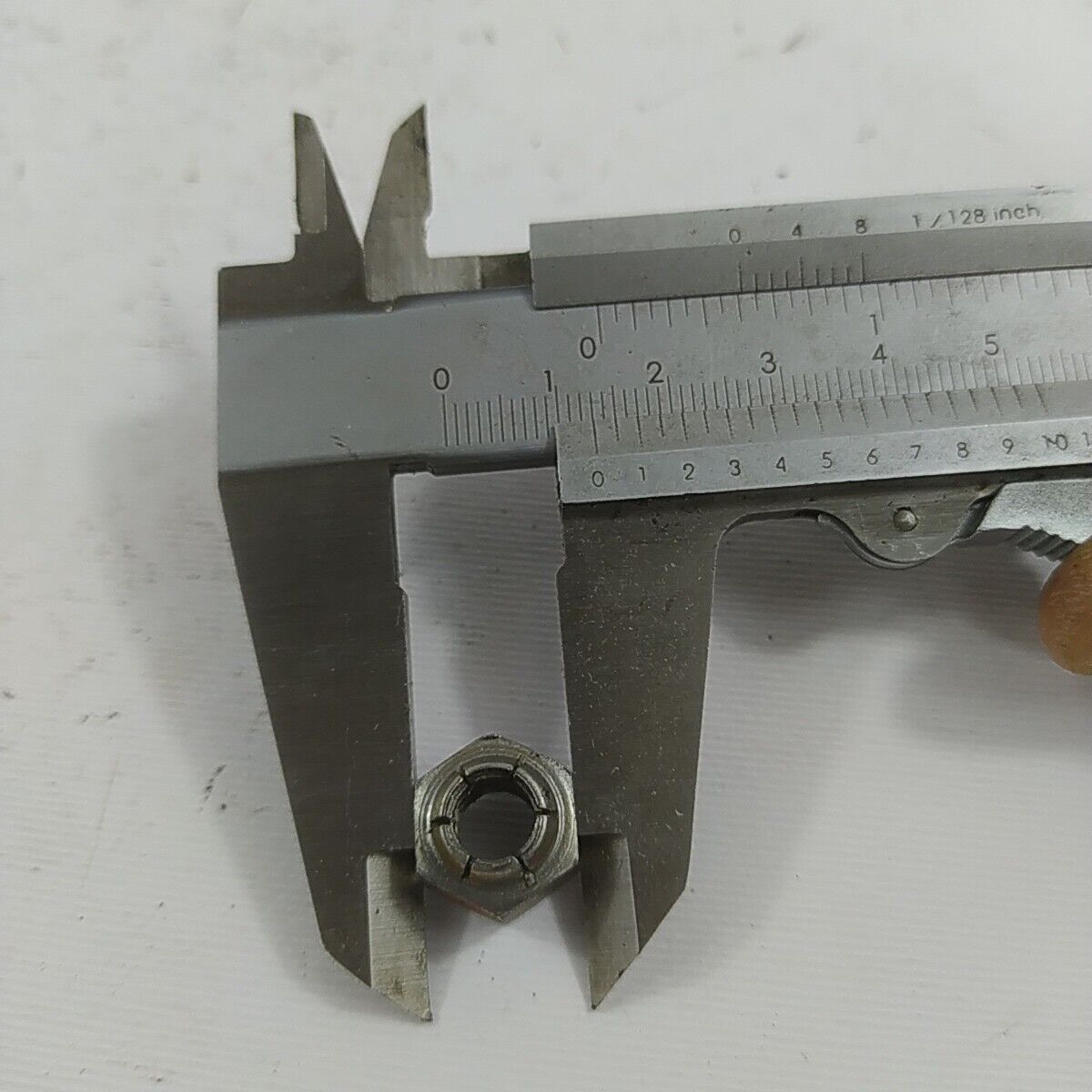 ricambio DADO VOLANO BULLONE ALBERO MOTORE per motosega CASTOR C 70 usati