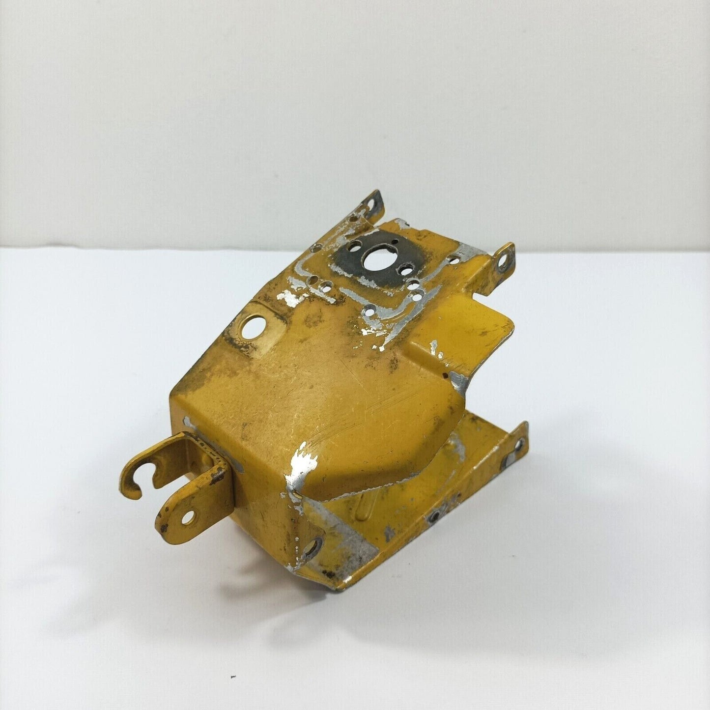 Ricambio TELAIO COPERCHIO COPRI MOTORE CILINDRO per motosega ALPINA A 40 usato