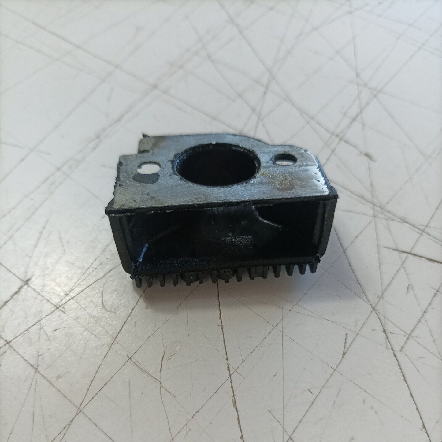 SUPPORTO CARBURATORE E filtro aria PER MOTOSEGA CASTEL CS 39 ALPINA P 390 usato