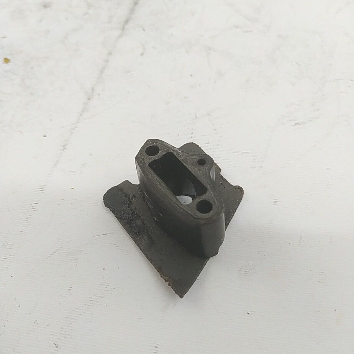 ricambio FLANGIA COLLETTORE CARBURATORE PER MOTOSEGA ALPINA CASTOR 41 40 usati