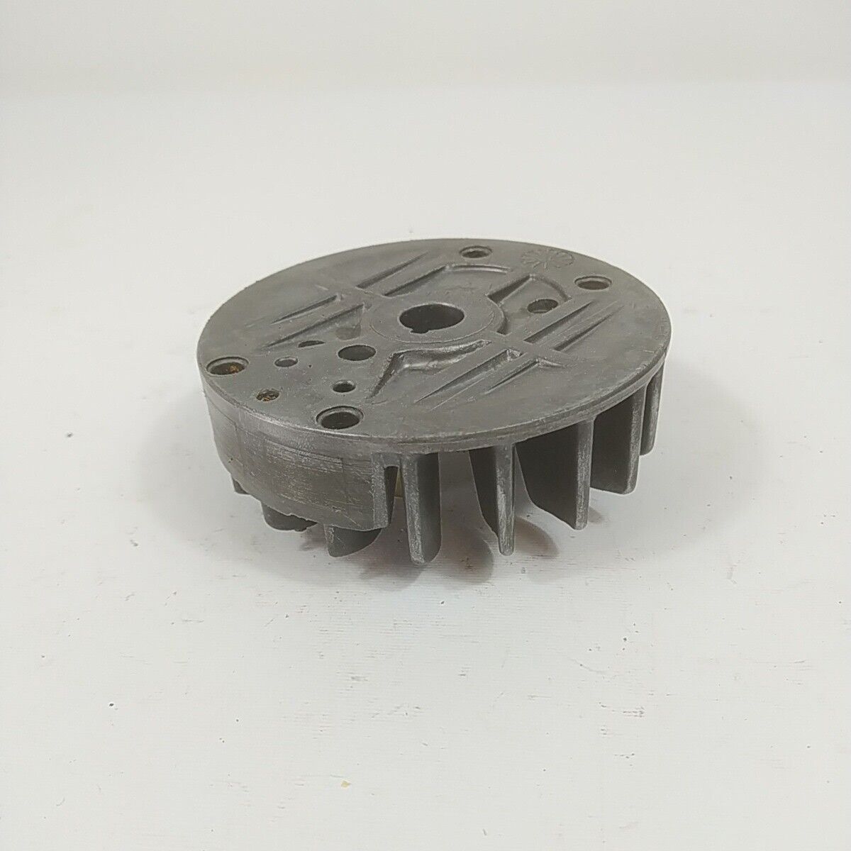 Ricambio per motosega ALPINA 500 VOLANO MAGNETICO DI AVVIAMENTO 4152920 usato