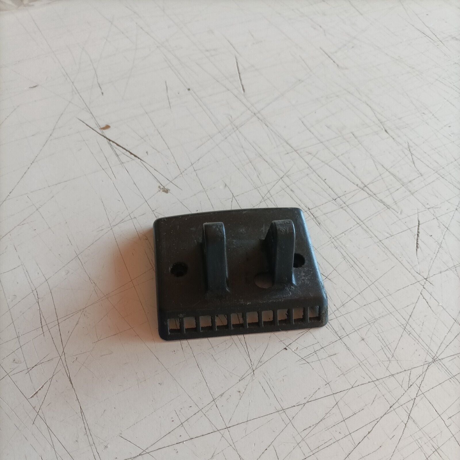 supporto MANIGLIA PER MOTOSEGA EMAK OLEO MAC 935 DF EFCO 134 135 ricambi usati